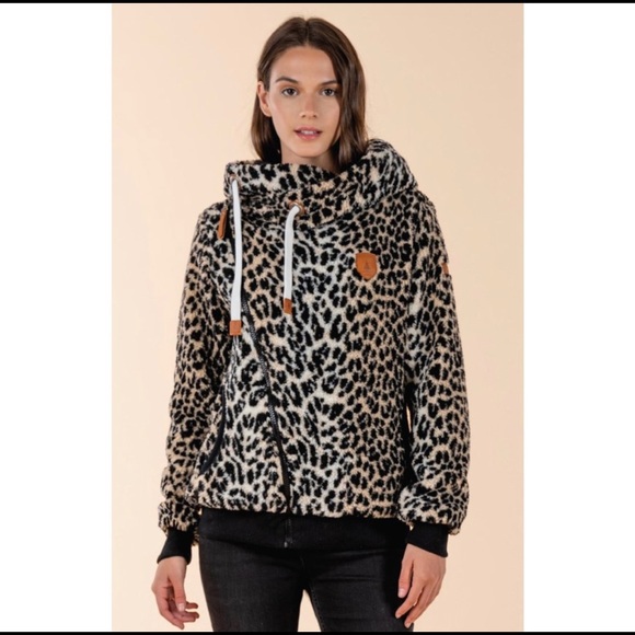 Wanakome Tops | Nwtib Wanakome Leopard Print Bliss Sherpa Hoodie | Color: Black/Brown | Size: XXL | Poshcelly's Closet